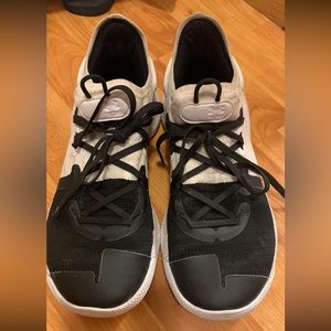 Youth Stephan Curry Under Armour Basketball Shoes